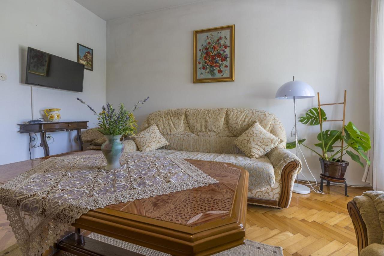 Leonarda Apartment ยาดราโนโว ภายนอก รูปภาพ